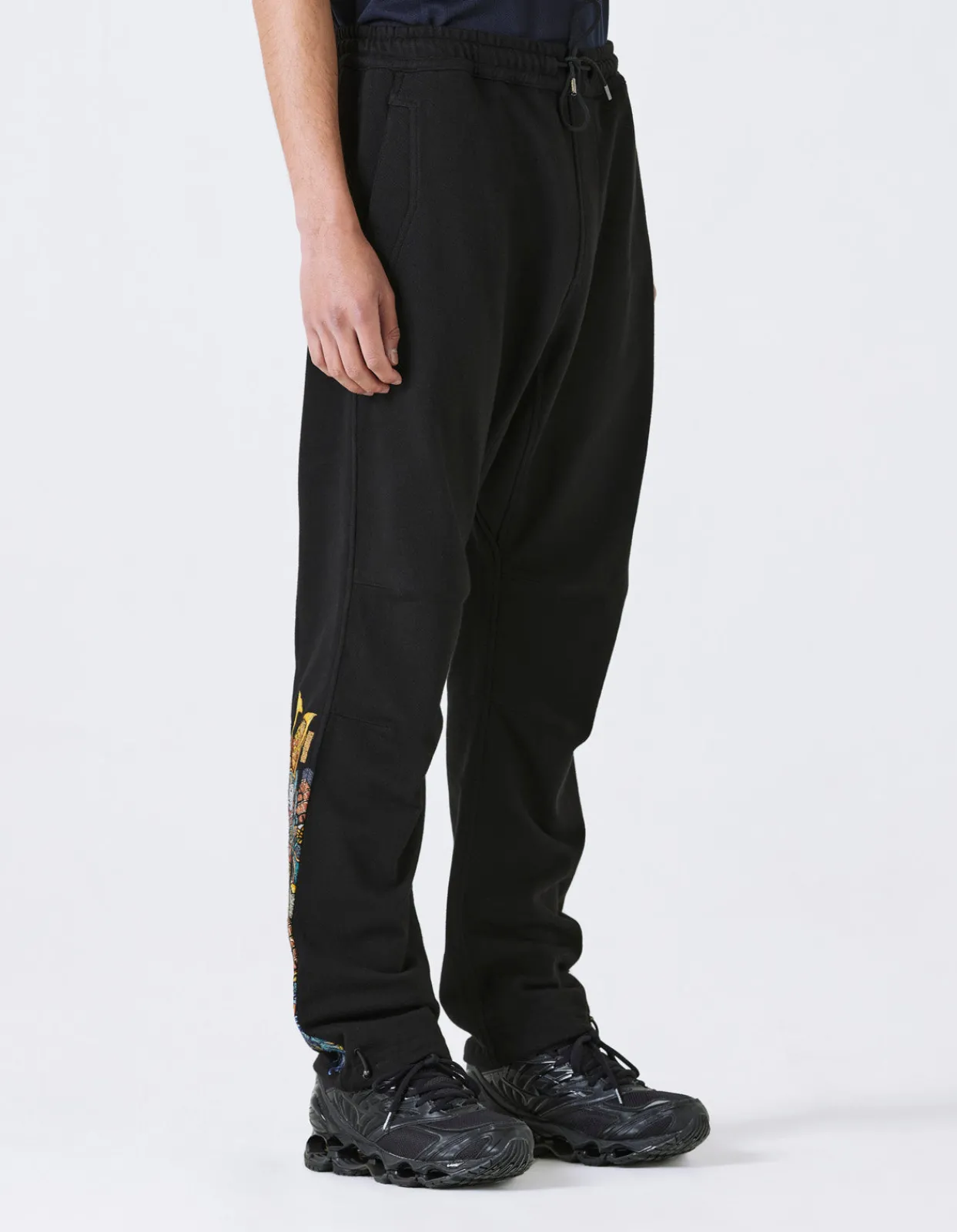 Sweatpants*Maharishi 4247 Samurai Vs. Dragon Embroidered Sweatpants Black