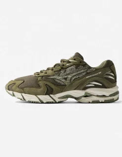 Footwear*Maharishi X Mizuno Fire Phoenix Wave Rider 10 Olive